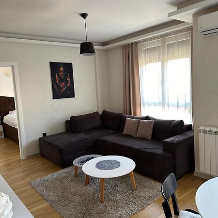 Apartman Dm Belgrado Exterior foto